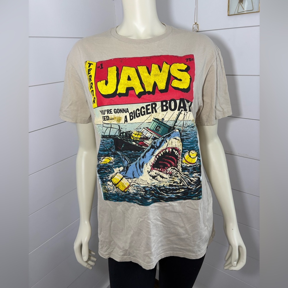 Jaws Graphic Beige T-Shirt